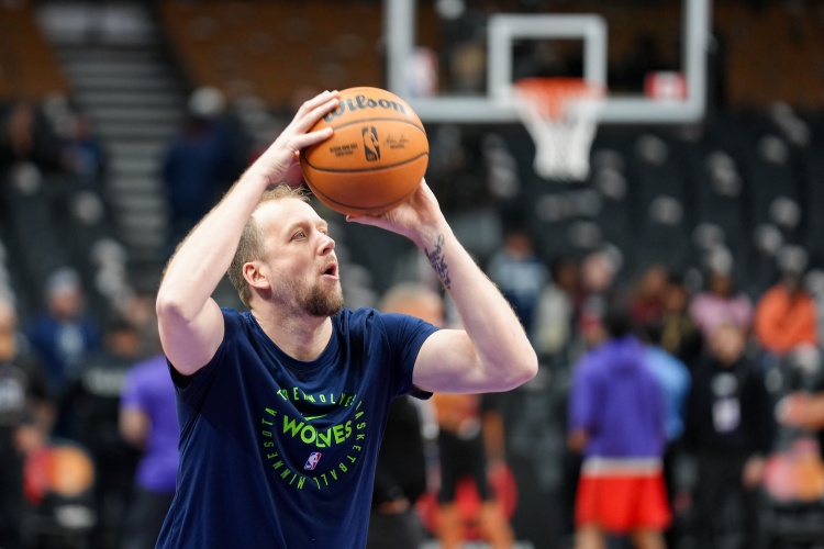 队记：英格尔斯的定位主要在更衣室&amp;战术层面 他自己也明白这一点