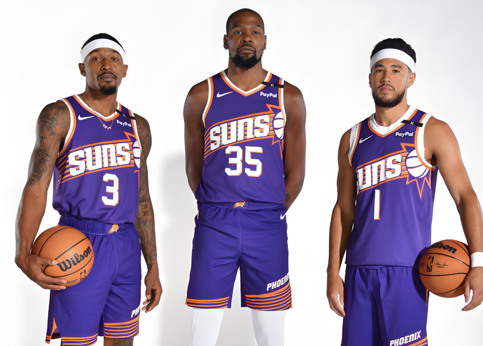 米兰体育APP-没首轮、没空间！布克还剩多少耐心？